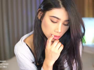 girl
        abie_owen cam image #1866773
