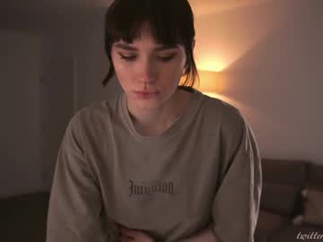 girl
        luna_ai cam image #2890092