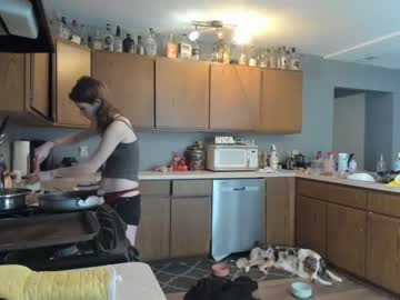 girl
        lenity_life cam image #2321842