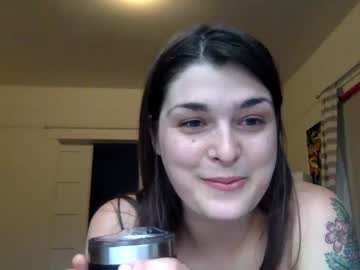 girl
        sierrasquirter cam image #1359322