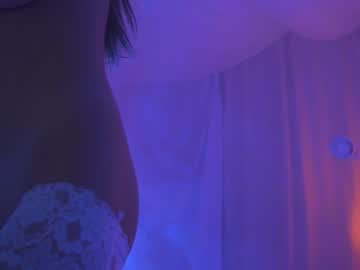 girl
        sunny_maria cam image #3690778