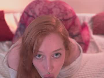 girl
        iara_mi cam image #3660424
