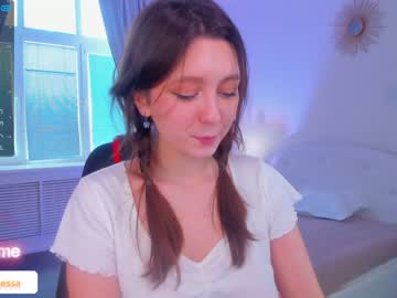 girl
        renessy_ cam image #772670