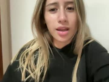 girl
        kikibae2 cam image #4116696