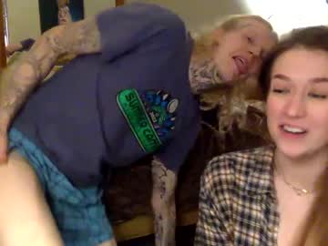 couple Webcam Girls Sex Thressome And Foursome with blondi739091