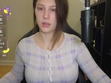 girl
        alexa_dream cam image #4361446