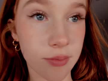 girl
        leahsthetics cam image #3208913