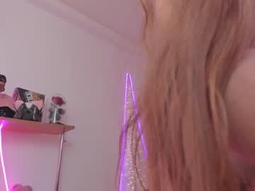 girl
        beautyeliise cam image #2131462