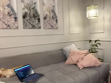 girl
        anyarayne cam image #3472230