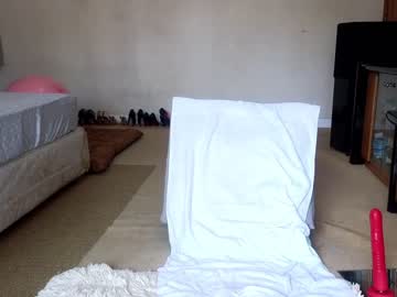 girl
        mandy138 cam image #843705