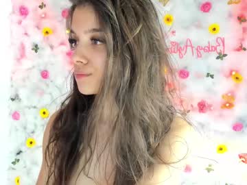 girl
        babyaylin cam image #4075159