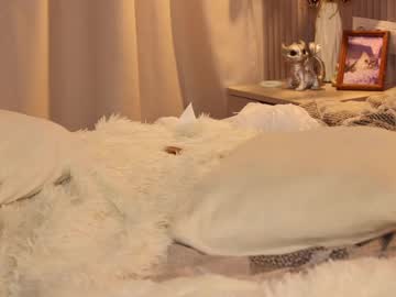 girl
        pretty_princess_elina cam image #4360369