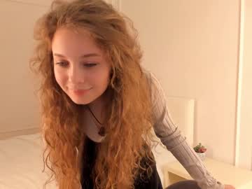 girl
        landrycarney cam image #2039211