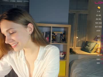 girl
        youne_and_beautiful cam image #1108677