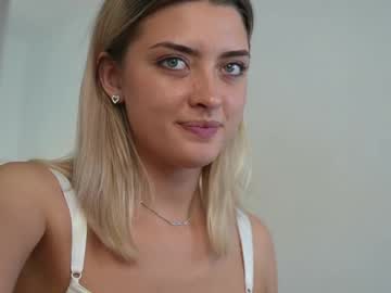 girl
        venera_style cam image #3003332
