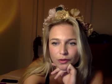 girl
        alexia_______ cam image #2100586
