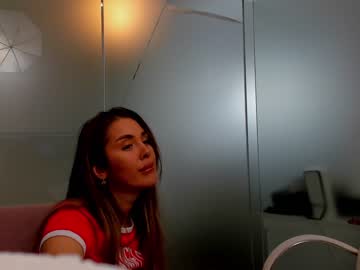 girl
        anyarayne cam image #2366720