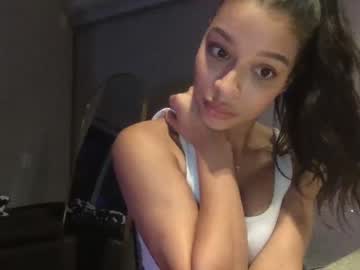 girl
        exoticmerci cam image #2733767