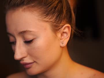 girl
        wendy_amber cam image #1932996