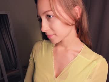 girl
        wave_of_happy_ cam image #1863636