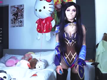 girl
        madnessalise cam image #770638