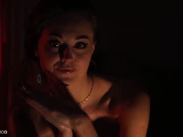 girl
        lettymoa cam image #2785575