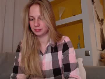 girl
        magic_couple13 cam image #222272