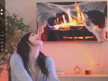 girl
        oki_dokie cam image #1820592
