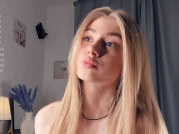 girl
        kateharrise cam image #1926420