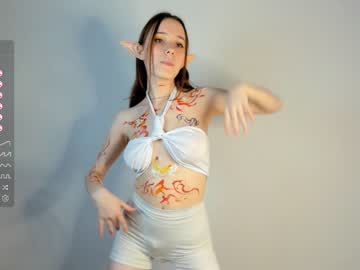 girl
        margarethowell cam image #1772999