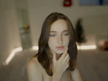 girl
        silent_chill cam image #2146394