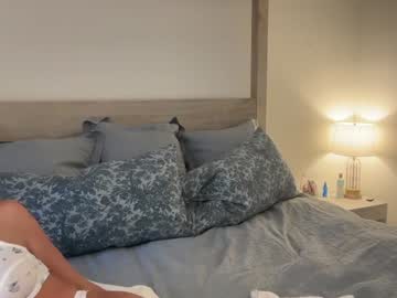 girl
        sarahjonesx cam image #3889736