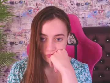 girl
        angelina_new cam image #2366334