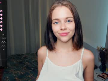 girl
        di_huny cam image #1553407