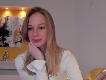 girl
        magic_couple13 cam image #2113115