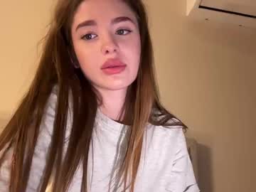 girl
        endlessmia cam image #4288719
