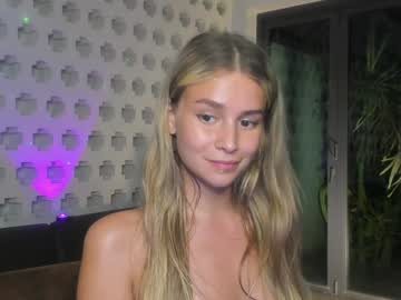 girl
        ineedanoscar cam image #3349580