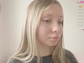 girl
        pureangeldolores cam image #2193643