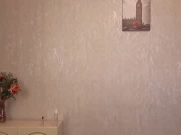 girl
        islanaomi cam image #1847334