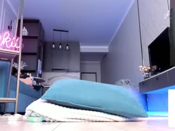 girl
        tinki_winkii cam image #3063776