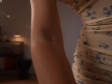 girl
        alisonrouge cam image #3643122