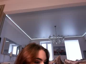 girl
        cassandra_moore cam image #700072