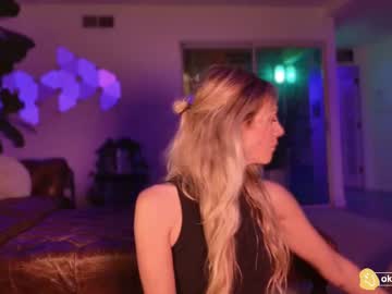 girl
        oh_ok_cassidy cam image #4117405