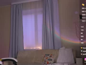 girl
        sweetkira555 cam image #4113703