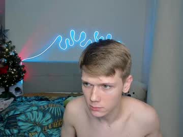 couple
        olvr_zoolander cam image #3867098