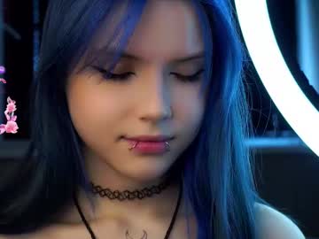 girl
        merciabawden cam image #4458550