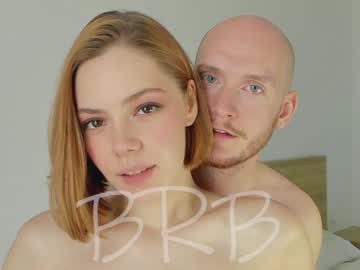 couple
        maypeach cam image #2945077