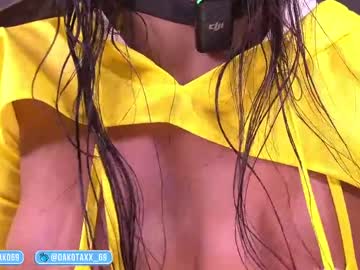girl
        dakota_leex cam image #4442975