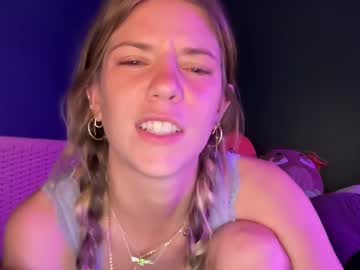 girl
        oliviahansleyy cam image #4596779