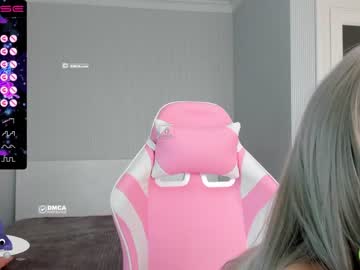 girl
        keizzzy cam image #365007